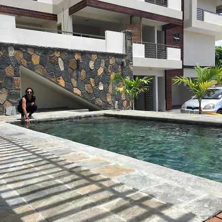 Beautiful 3 Rooms Apartment, 2 Beds & 1 Dressing Room